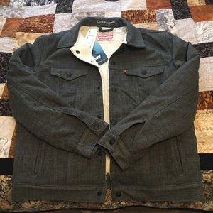 NEW - Levi’s soft Sherpa jacket - Large